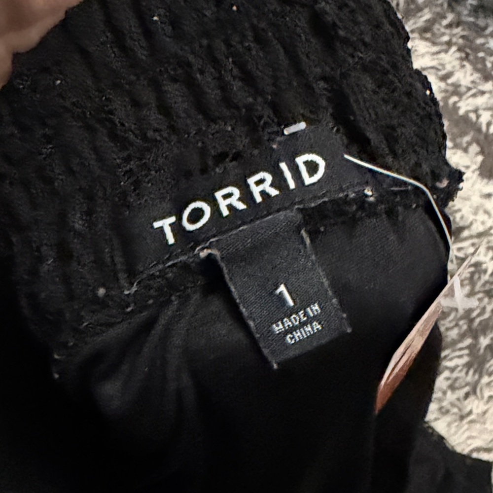torrid Black A-Line Lace Skirt - Picture 2 of 4